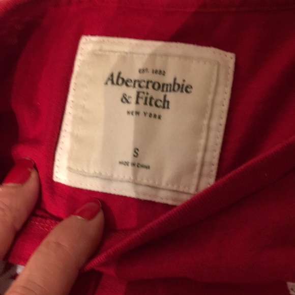 Abercrombie and Fitch t shirt - Picture 3 of 4
